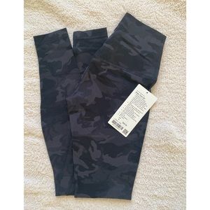 NWT Lululemon Align Legging 28” Size 4 Camo